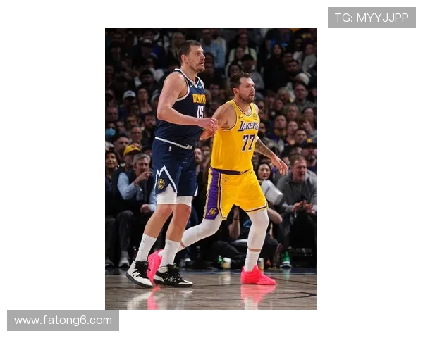 约基奇三双9失误关键球成焦点 东詹齐迎里程碑